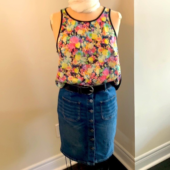 3 for $20 bundle H&M floral front razor zippered black back t shirt. - Picture 1 of 6